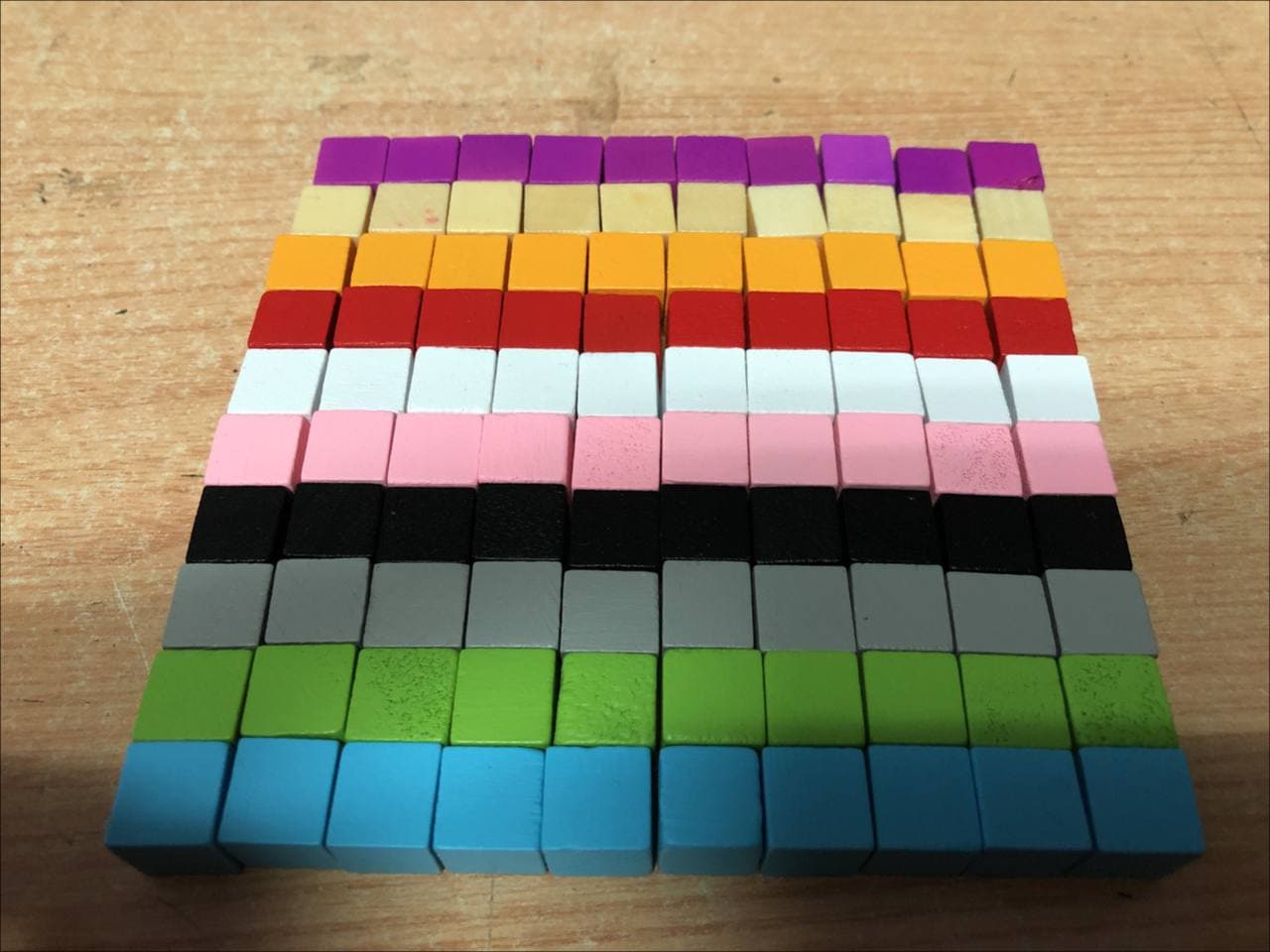 pack 100 cubos de colores de 10x10mm calidad media multicolores