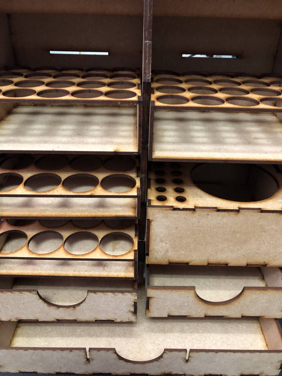 Maletin para pinturas modelo cthulthu painting MONTADO - Imagen 2