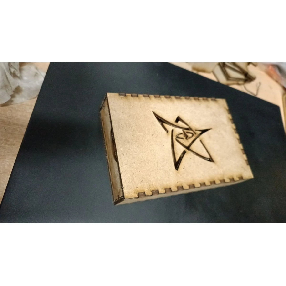 Caja para cartas Tarot para el Arkham Horror LCG Regreso al circulo roto. (SIN MONTAR)