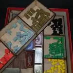 Inserto compatible con Raccoon Tycoon (Montado) - Imagen 1